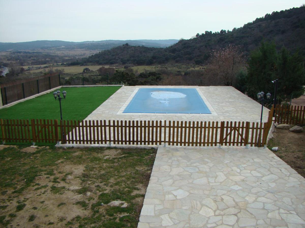 Chalet Con Piscina Y Bbq Para 10 Personas San Martín de Valdeiglesias Екстериор снимка